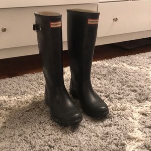 HUNTER black rain boots size 7
